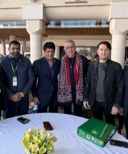 TFF Başkanı Hacıosmanoğlu ve Pakistanlı mevkidaşıyla bir araya geldi