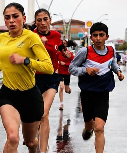 Ağrı'da Gençlik Spor'dan 19 Mayıs coşkusuna sportif kutlama