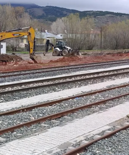 CHP'li Sarıbal'dan Hazar Gölü havzasındaki madencilik faaliyetlerine tepki