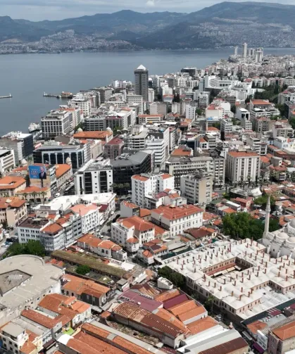 'İzmir Yenileniyor' markası tescillendi