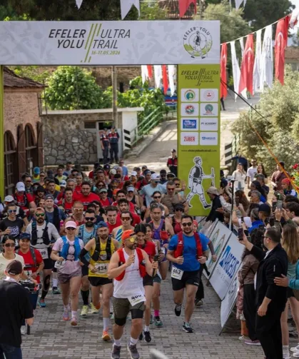 İzmir'de Efeler Yolu Ultra Trail'de madalyalar verildi