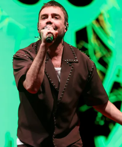 Murat Dalkılıç sahnelere muhteşem dönüş yaptı