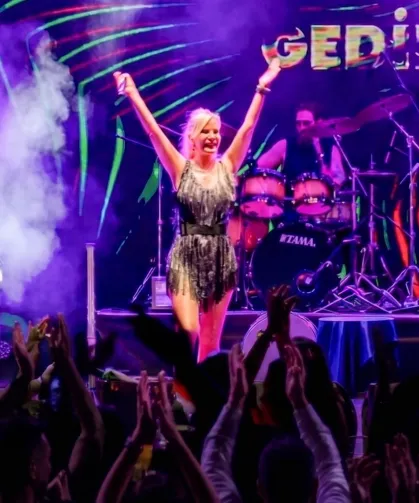 Ömür Gedik'in Bodrum sürprizi