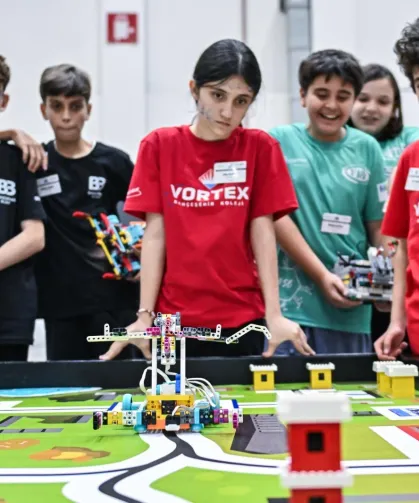 Dünya Robot Olimpiyatı Türkiye Finali'nde teknoloji ve yaratıcılık ortaya çıktı