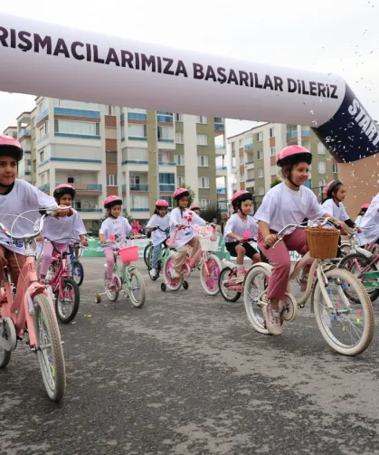Bisiklet yarışı nefes kesti