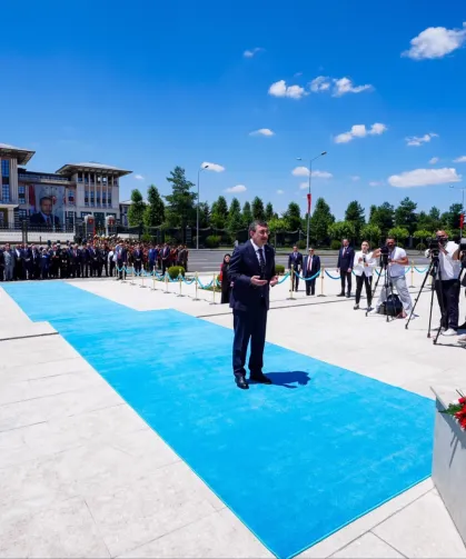 Cevdet Yılmaz 15 Temmuz Anıtı'nı Ziyaret Etti: Şehitler Anıldı