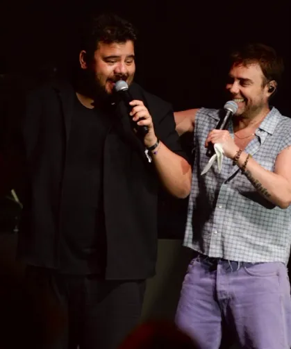 Murat Dalkılıç ve Eser Yenenler'den Çeşme'de Sürpriz Düet
