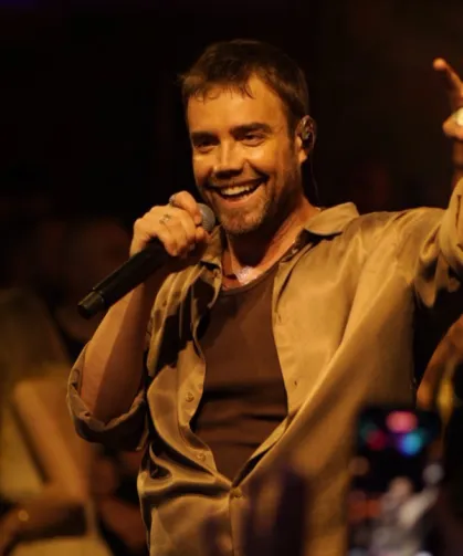 Murat Dalkılıç İstanbul'da 5 Saat Sahnede Kalarak Rekor Kırdı