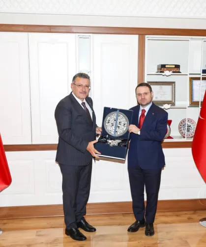 Adalet Bakanı Gürlek'ten Trabzon Büyükşehir'e ziyaret