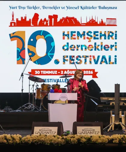 Hemşehri Dernekleri Festivali renkli görüntülerle açıldı