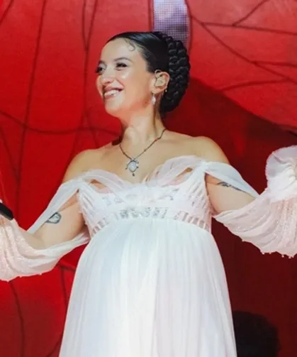 Melike Şahin'den Harbiye'de unutulmaz gece