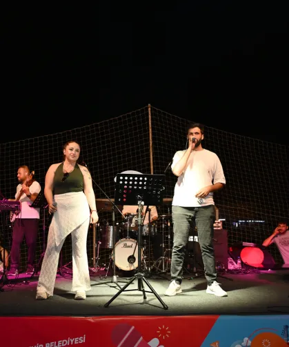 Mersin'de 'Yaz Dostum' konserleri coşkuya devam ediyor