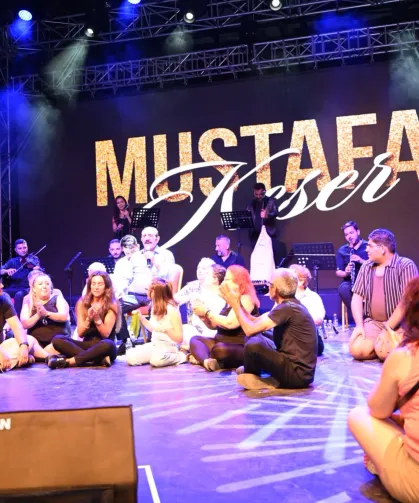 Mustafa Keser'den müzik ve kahkaha dolu gece
