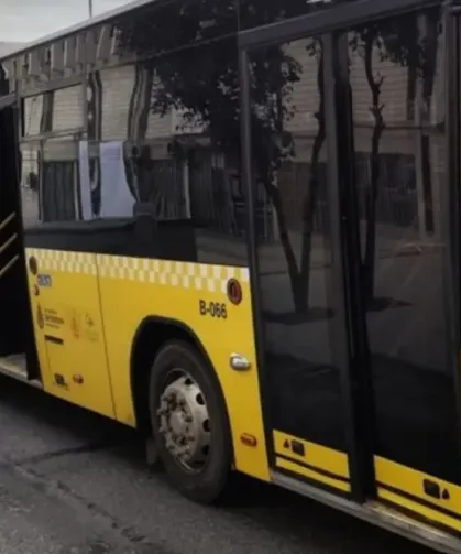 Bakırköy'de İETT otobüsünde yangın çıktı