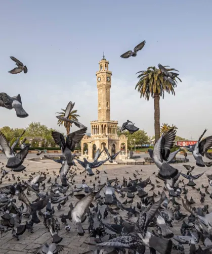 İzmir Saat Kulesi 125 yıldır zamana tanıklık ediyor