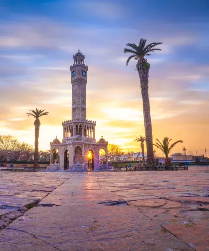 İzmir'in dijital rehberi yenilendi