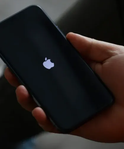 Yeni tanıtılan iPhone'ların ardından eski modellere de zam geldi