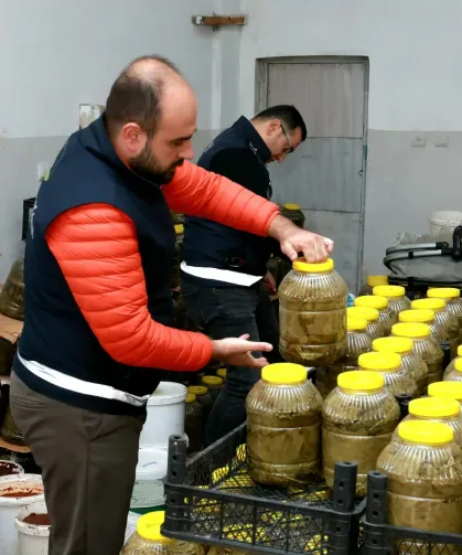 Bursa Osmangazi'de 6,5 ton gıda imha edildi