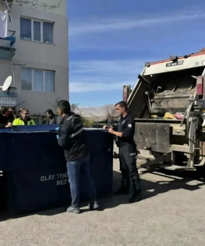 Erzurum'da çöp kamyonunun çarptığı kadın hayatını kaybetti