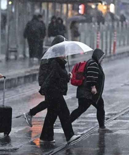 Hafta sonu planı yapanlar dikkat! Sağanak ve kuvvetli rüzgar geliyor