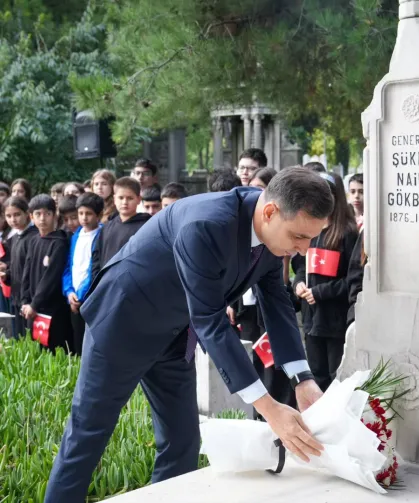 İstanbul'un kurtuluşunun 103. yılında Şükrü Naili Gökberk Paşa kabri başında anıldı