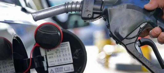 SON DAKİKA: Benzine 1,07 TL Zam Geldi!