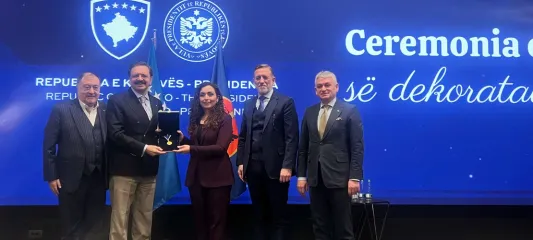 Rifat Hisarcıklıoğlu'na Kosova Cumhurbaşkanlığı Liyakat Madalyası