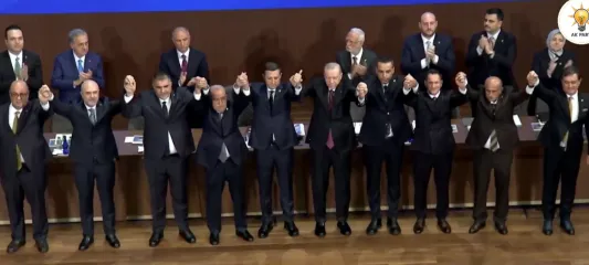 9 belediye başkanı AK Parti'ye geçti