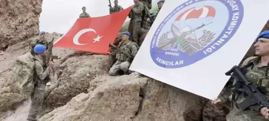 Kahraman komandolar Erciyes'te... Somalili askeri personelle keşif tırmanışı