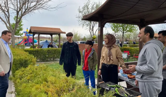 Kılca, piknik ve hobi bahçelerinde vatandaşlarla bir araya geldi