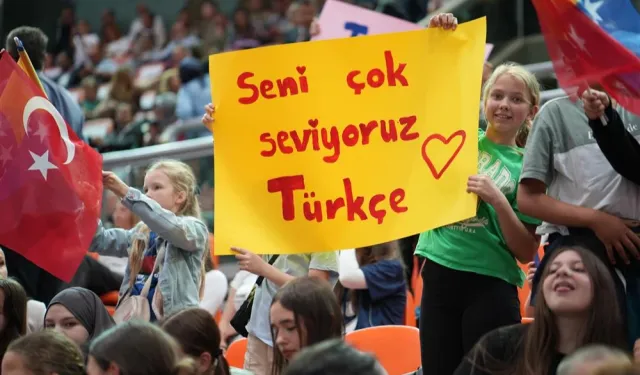 5 bin çocuk, tek bir dil!