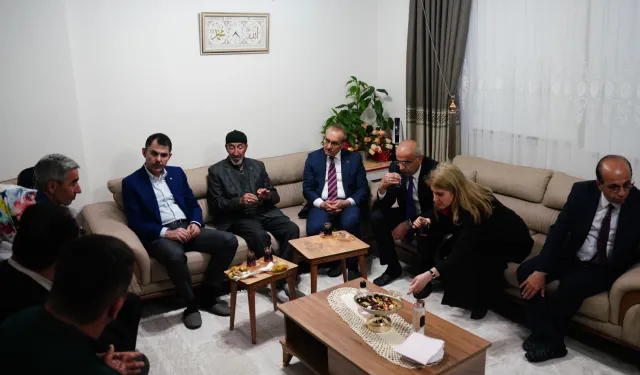 Bakan Kurum Malatya'da köy evine konuk oldu