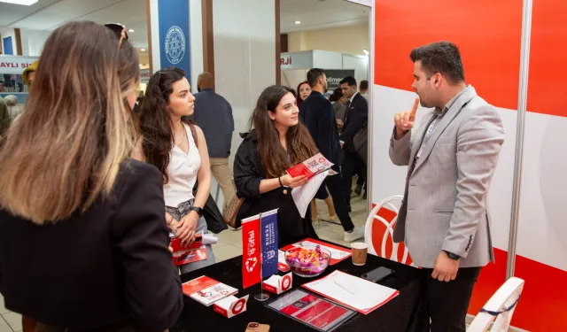 Bursa Büyükşehir, kariyerde gençlerin yanında