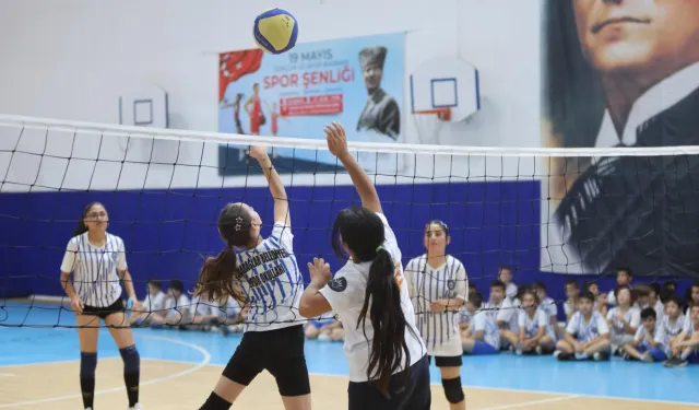 İzmir Karabağlar'da 19 Mayıs Spor Şenliği heyecanı