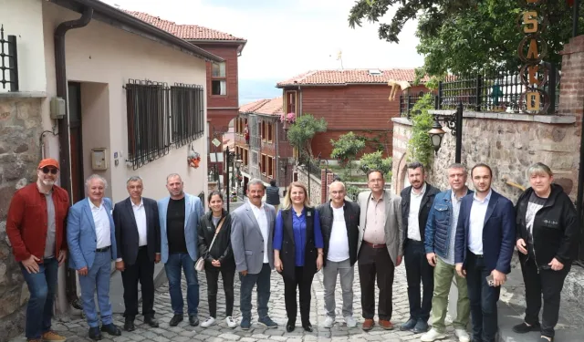 Kapanca'da söz sanatın, sahne sokakların!