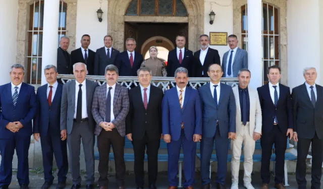 “Kardeşlikten Geleceğe” uluslararası kardeş okul iş birlikleri yöneticileri Bursa'da buluştu