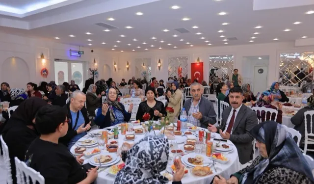 Kayseri Büyükşehir şehit ve gazi annelerini ağırladı