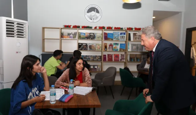 Kayseri Melikgazi'nin 'akıl küp'leri eğitime katkı sunuyor