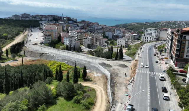 Kocaeli Büyükşehir Gebze'de trafiği rahatlatıyor
