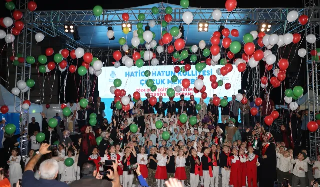 Konya Selçuklu'da Hatice Hatun'da çocukların mezuniyet coşkusu