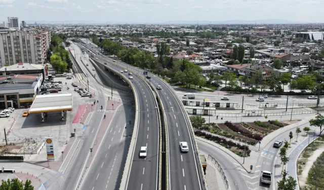 Konya'nın en yoğun kavşağında yeni asfalt