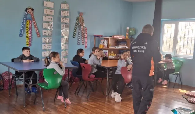 Manisa İtfaiyesi’nden öğrencilere yangın güvenliği eğitimi