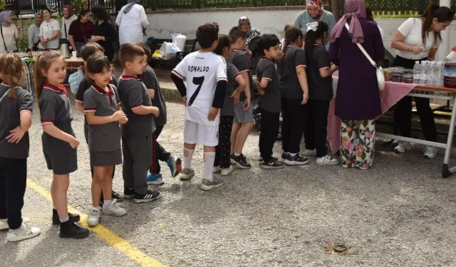 Manisa'da kermes etkinliği büyük ilgi gördü