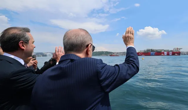 'Osman Gazi' Karadeniz'e uğurlandı