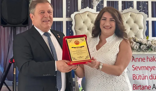 TÜED'den İGFA'ya anlamlı plaket