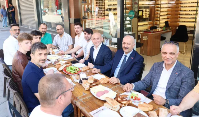 Başkan Büyükgöz, Gebze'de Eskiçarşı esnafıyla buluştu