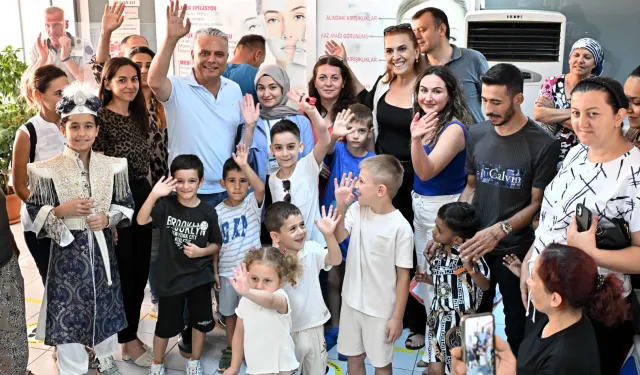 Muratpaşa’da Başkan Uysal’dan sünnet çocuklarına ziyaret