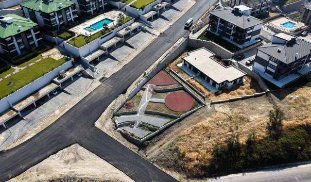 Bursa Gemlik'te yol çalışmalarıyla konforu artırıyor