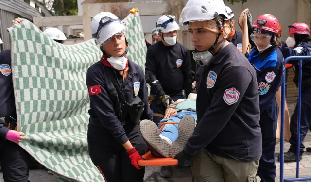 İstanbul Maltepe’de gerçeğini aratmayan tatbikat