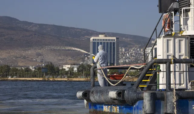 İzmir Körfezi'nde 'modifiye kil' devrede